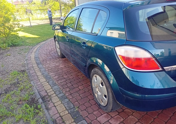 Opel Astra cena 7900 przebieg: 240000, rok produkcji 2006 z Legionowo małe 106